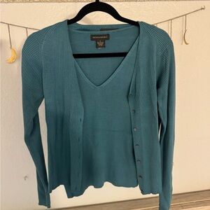 Banana Republic 100% Silk Blue V-Neck matching tank and cardigan